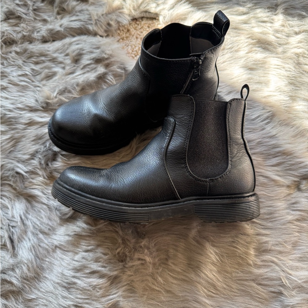 Cat & Jack Chelsea Boots